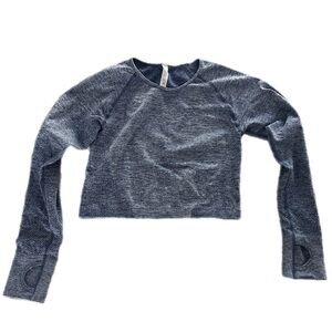 Long sleeve top w/thumb‎ holes